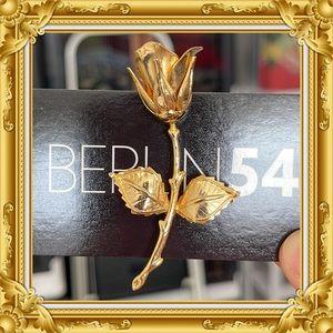 💕Beautiful Vintage Gold Tone Rose Pin / Brooch💕